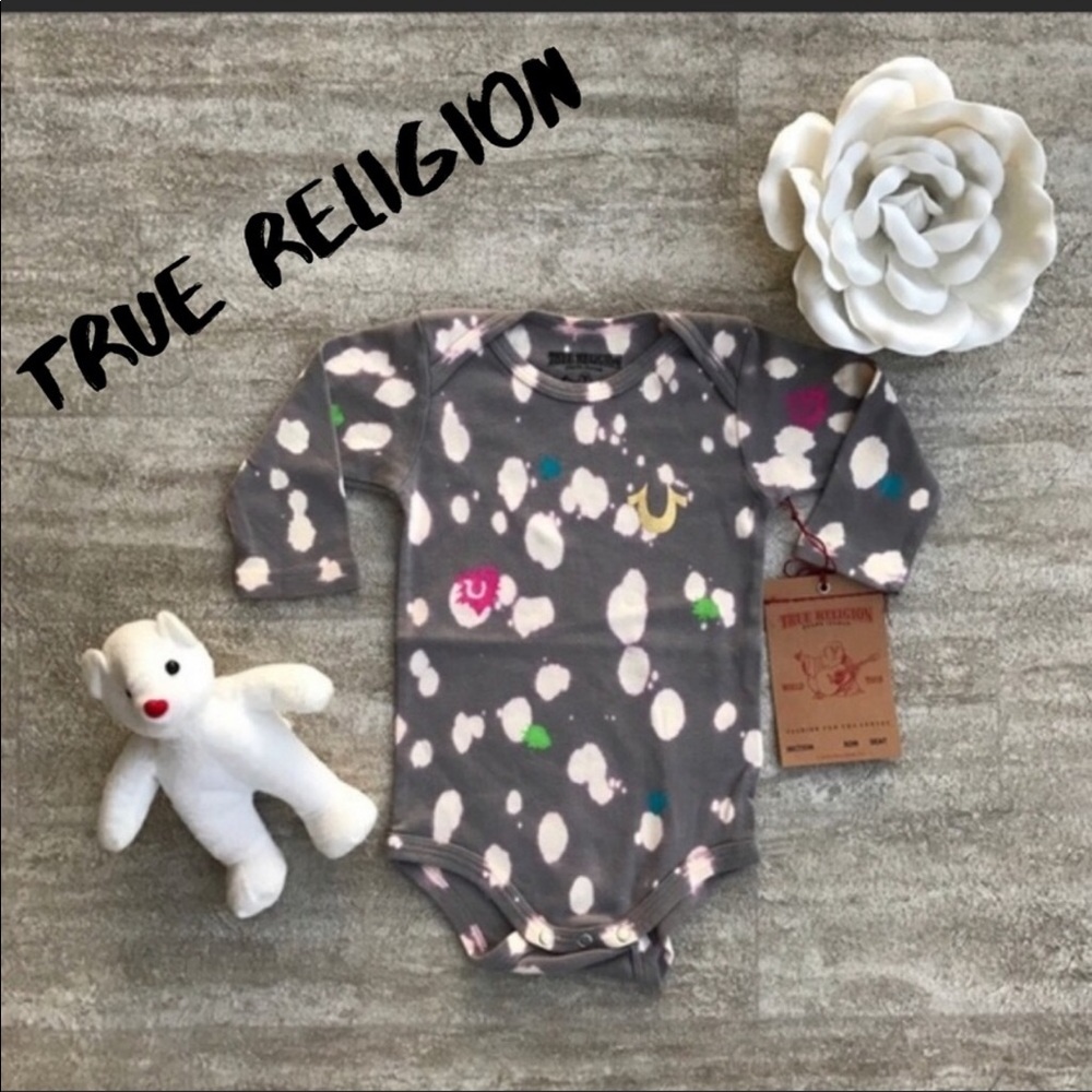 🎈4.99 SHIPPING 🎈ONESIE